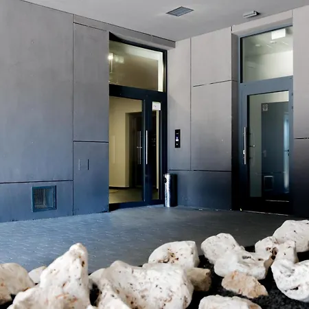 Luxury City-center In - Parking Included * 布拉迪斯拉发