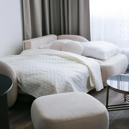 Luxury City-center In - Parking Included