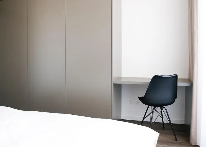 Luxury City-center In - Parking Included Lägenhet